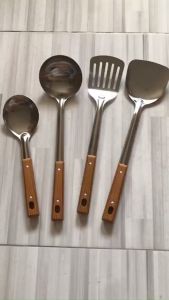 Vá Cơm Inox Vá Canh Sạn Chiên Xào Lỗ Mui Múc Canh Xẻng Chiên Inox Cao Cấp Cán Nhựa Đúc Chắc Chắn Hàng Nhập