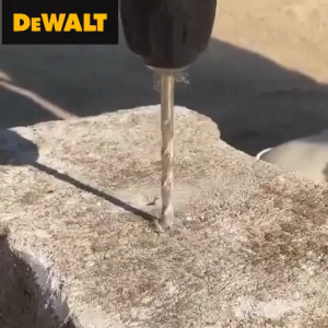 ⭐HÀNG SẴN⭐🔥Dewalt Máy khoan không dây - Pin sạc nhanh Đời sử dụng lâu Công suất mạnh Không chổi than Cầm tay dễ dàng Với chức năng khoan và búa đập hiệu quả!