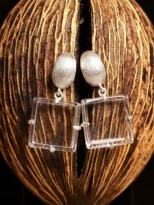 KAQI | Retro and Clear Square Earrings