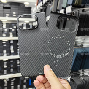 Lightweight Thin Carbon Fiber Business Magnetic Absorption Google Pixel 9 pro Fold Phone Case Luxury Protective Cover Anti-Slip