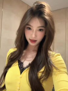 Sweet And Spicy Yellow Long Sleeve T-Shirt Womens V-Neck Button-Up Slim Fit Versatile High-End Base Layer Shirt for Spring Autumn