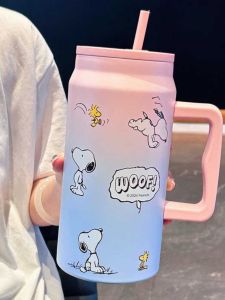 ขวดน้ำหุ้มฉนวนสแตนเลสความจุขนาดใหญ่แบบพกพาสำหรับใช้ในสำนักงานพร้อมหลอดสนูปปี้กระติกน้ำร้อน 1500 มลภาชนะบรรจุเครื่องดื่ม