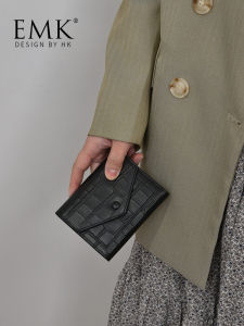 กระเป๋าสตางค์หนังแท้สั้นสำหรับผู้หญิง ดีไซน์เก๋ไก๋ กระเป๋าใส่บัตรแบบพับได้ กระเป๋าใส่เงิน กระเป๋าแฟชั่นขนาดเล็ก กระเป๋าสะพายข้างแบบหนังวัว