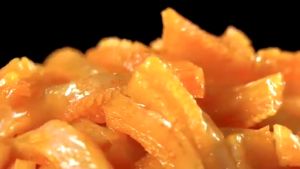 หมึกกรุบ เว่ยหลง เพิ่มปริมาณ 50%บุกปรุงรสหม่าล่า หอมกลิ่นเครื่องเทศ  เคี้ยวกรุบ อร่อยชาลิ้น ลองแล้วจะติดใจ 1กล่อง 20ซองใหญ่