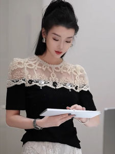 Fashionable Lace Cutout T-shirt