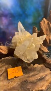 Bụi đá tinh thể Thạch Anh tự nhiên vàng Citine năng lượng vũ trụ 650