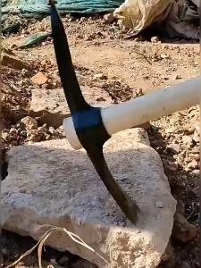 Dual-Purpose Pick Mattock – Removable Steel Heads & Wood Handle for Gardening Construction Mining