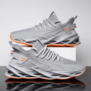 Sepatu Sneakers Pria Impor & Tips Memilih yang Tepat