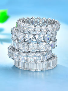 Fashionable European and American Style Emerald Cutting Diamond Ring with Piled Drill Design for Couples Wedding Jewelry by Zhuo Di