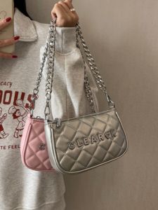 Trendy Silver Diamond Pattern Womens Crossbody Bag Versatile Underarm Small Square Bag 2025 New Style British Style Handbag