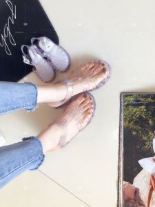 รองเท้าแตะส้นแบนแบบสวมหัวสไตล์โรมัน Zaxy สำหรับผู้หญิงในช่วงฤดูร้อนปี 2022 ทรงพื้นนุ่ม สไตล์ลำลอง ทรงกลวง รองเท้าแตะแบบสวมหัว