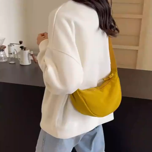 NIkyLundun กระเป๋าแฟชั่นดีไซน์เฉพาะสำหรับผู้หญิงกระเป๋าสะพายข้างมูลค่าสูงแบบใหม่กระเป๋าผ้าไนลอนสะพายไหล่เดียว