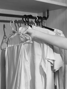 Hayan | No-Trace Anti-Slip Hanger for Wide Shoulder Coats