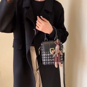 Tas Slempang Handphone Wanita: Tas Elegan Termurah Terlaris