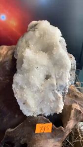 Ổ trứng đá Thạch Anh tự nhiên năng lượng vũ trụ thiền định 785