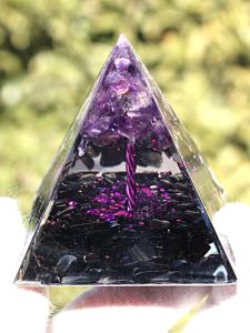 Cross-Border Hot Amethyst Tree Obsidian Gravel Pyramid Home Resin Epoxy Handicraft Desktop Decoration