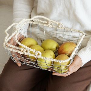 Nordic Style Handheld Woven Basket Iron Art Desktop Storage Basket for Snacks Bread Display And Fruit Arrangement
