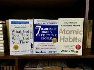 Bundle Trio Atomic Habits + The 7 Habits of Highly Effective People + What Got You Here Wont Get You There