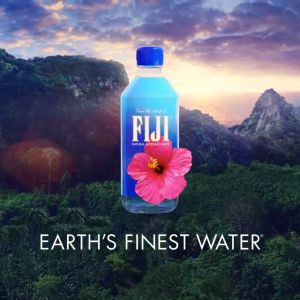 Nước Khoáng Thiên Nhiên Fiji Lốc 6 Chai Thùng 12 Chai x 1.5L Hàng Nhập Khẩu