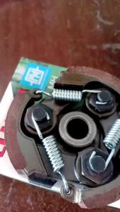 ครัชเครื่องตัดหญ้า NB411 คลัช NB 411 แบบ (3 ขา) ใช้กับเครื่องตัดหญ้า ผ้าแดง ใช้กับ ROBIN อะไหล่ เครื่องตัดหญ้า สะพายบ่า คลัชเครื่องตัดหญ้า ROBIN 411 คราส์ตัดหญ้า411 ใช้กับเครื่องตัดหญ้า อะไหล่ 411 คลัตซ์ 411 สินค้าคุณภาพ