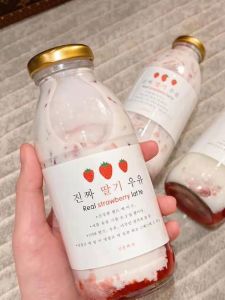Korea Cows Milk Red Strawberry Bottle Net Empty Glass Bottle Milkshake Yogurt Milk Bottle with Lid Sealed Bottle Thickened