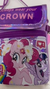 สินค้าลิขสิทธิ์ เล็กครับ  กระเป๋าห้อยคอ  ขนาด 13ซม เล็กครับ  กระเป๋าห้อยคอเด็กอนุบาล  กระเป๋าห้อยคอเด็กหญิง