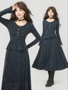 KEIKO | Đầm Len Velvet Elegance Ôm Dáng Đế