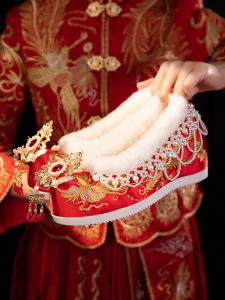 Wedding Shoes Womens Hanfu Embroidered Fleece Lined High Heels Red Chinese Style Marriage Show Heel New Bride Flower Shoes