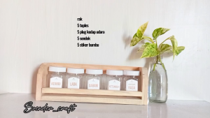 Rak bumbu dapur estetik satu susun