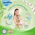 Tã/Bỉm Quần Molfix Thiên Nhiên Size L68+8 miếng (9-14kg) Mềm Mại, Co Giãn Tốt. 