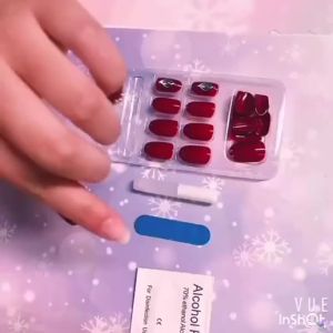 24pcs Artificial Nails Durable False Artificial Nails Press On Nails Fake Nails Wearable Full Cover Nails Tips Acrylic Nail Tips