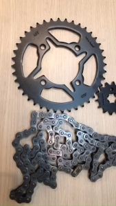 NHÔNG SÊN DĨA(NHÔNG XÍCH ĐĨA) PRO-BIKE THÁI CNC YAMAHA SIRIUS FI VÀ TAURUS 40T/14T/428-108L RÁP LÊN ZIN THEO XE