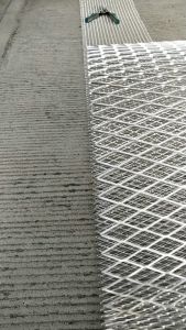 ตะแกรงอลูมิเนียมแท้ กว้าง 90cm. ยาว 6 ถึง 9 เมตร ใช้งานกันนกใต้บนอาคาร ติดผนังรั้ว ใช้ทำกรงแมว กรงไก่ กรงนก ปิ้งย่าง ไร้รอยต่อ ไม่เป็นสนิม