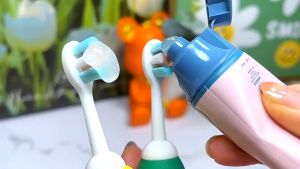 Kem đánh răng Làm trắng răng không sợ bé nuốt nhầm Ngăn ngừa sâu răng để làm sạch răng và khoang miệng kem đánh răng cho bé kem đánh răng trẻ em 1 - 12 tuổi Kem Đánh Răng Nuốt Được Cho Bé