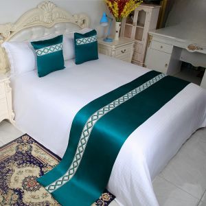 Luxury Hotel Style Bed Cover Tail Pad Apartment Guest House Bedding Accessories High End Geometric Pattern Bed Scarf Flag