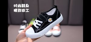Sepatu Anak Sneakers Lucu Kode Q - 04 Cocok Untuk Sekolah Bermain dan Berlibur motif Bunga Import