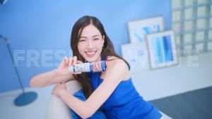 SPARKLE ยาสีฟัน สูตร Fresh White Toothpaste ขนาด 100g.