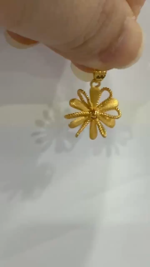Poh Heng Jewellery 24K Flower Pendant in Yellow Gold [Price By Weight]