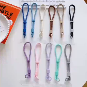 สายคล้องโทรศัพท์สั้นเก๋ ปรับความยาว ดีไซน์ใหม่ สีสวยแฮนด์เมด Mobile phone strap  DIY เหมาะสำหรับนักเรียนและสาวๆ