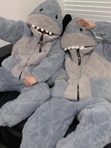 Couples Sleepwear Thickened Coral Fleece Hooded Three-Layer Cotton Cartoon Shark Mens Home Clothes Set Autumn Winter Home Clothes