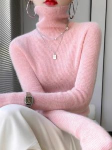 เสื้อสเวตเตอร์ถักผ้าขนสัตว์คอตั้งหนาสำหรับผู้หญิงในฤดูใบไม้ร่วงและฤดูหนาว เสื้อชั้นในสีชมพู ทรงเข้ารูป ปกติ