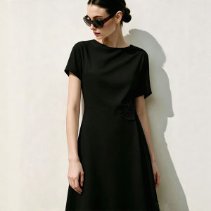 AMII | Graceful Asymmetric Lace Splicing Dress