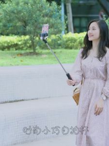 Bluetooth Selfie Stick Mobile Phone Holder Retractable Portable Multifunctional Mini Tripod With Wireless Remote Shutter