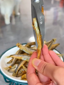 Thức ăn vặt cho mèo từ cá khôcá khô cho mèocá khô đông lạnhthức ăn vặt cho thú cưngbổ dưỡngtăng cân.