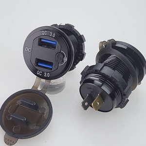 เครื่องชาร์จเร็ว PDQC 72W สำหรับรถจักรยานยนต์ รถยนต์ รถบรรทุก และเรือ พร้อมสวิตช์แรงดันไฟฟ้าแบบดิจิทัล กันน้ำ และพอร์ต USB คู่