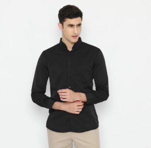 kemeja pria warna hitam bahan katun adem nyaman dipakai