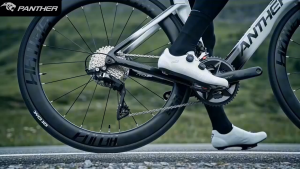 [Shimano 24-speed] PANTHER HELIOS Road Bike SHIMANO 105 24-Speed Racing Bike Ultra Light Aerodynamic Full Carbon Frame Wheel Disc Brake Internal Cable Handlebar Endurance Road Bike