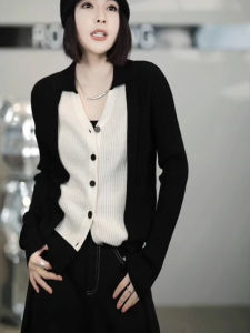 เสื้อคาร์ดิแกนถักคอวีหลวมๆ สำหรับผู้หญิง ฤดูใบไม้ผลิและฤดูใบไม้ร่วง สไตล์ใหม่ เสื้อคลุมยาวถึงข้อศอก แขนยาว ผ้าไหม