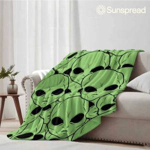 Beast Kingdom | Green Alien Head Seamless Soft Warm Flannel Blanket Lightweight Cozy Christmas Halloween Home Decor Room