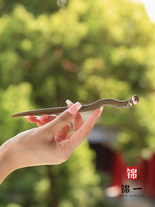 จินอี ดอกไม้ Tulip ทรงเรขาคณิตแบบเรียบง่ายและโมเดิร์นสำหรับผู้หญิง ดอกไม้ไม้สีเขียว หมวกผมแบบจีนโบราณ ตกแต่งผม